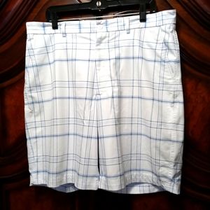 Kirkland brand Golf Shorts 36 white Plaid Hybrid Men's Casual Pants